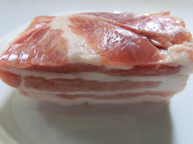 豚バラ肉 - 塊